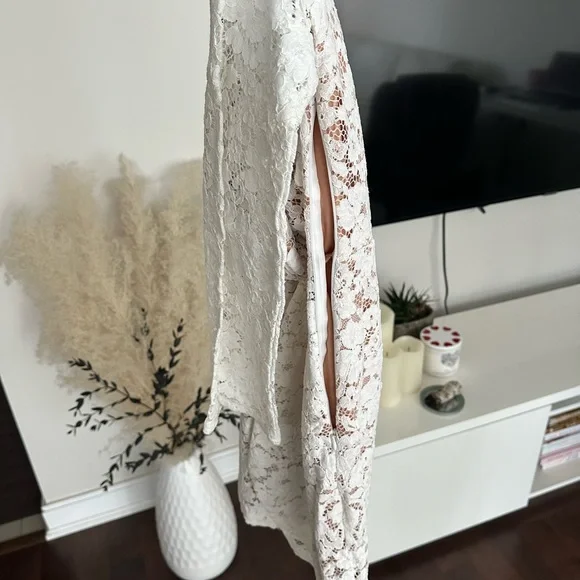 WHITE LACE DRESS - Picture 5 of 6